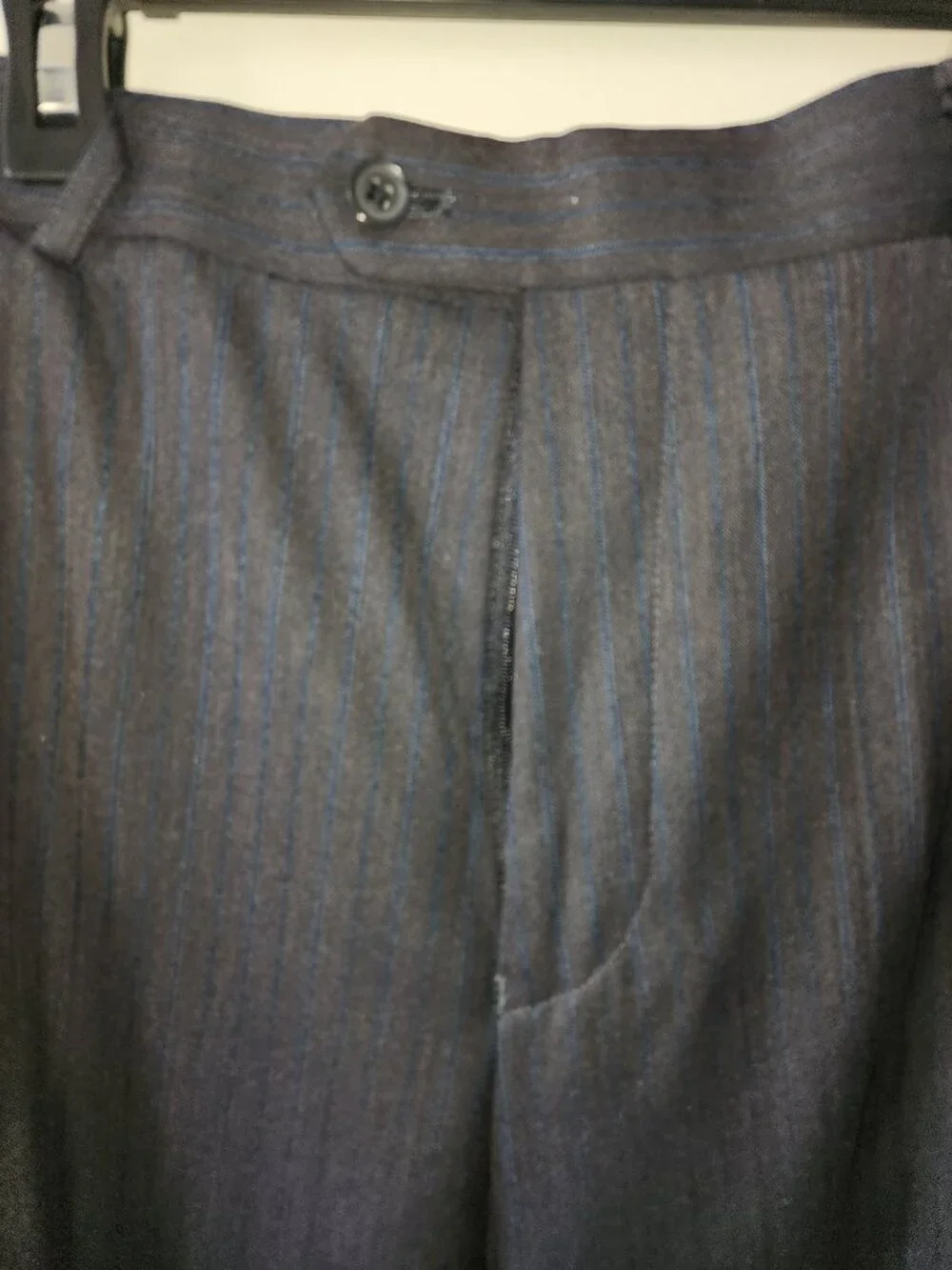 Elite by Eddie Domani Men’s Gray Pinstripe 2 Piece Suit 44R Jacket 38R Pants